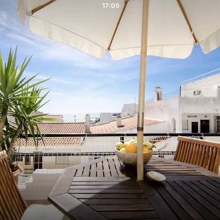 The Ocean View Steps To Free Street Parking Apartamento
